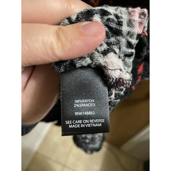 Torrid Emma Crinkle Gauze Long Sleeve Tunic Top Size 3 Black Floral Flowy Peplum - Picture 10 of 16